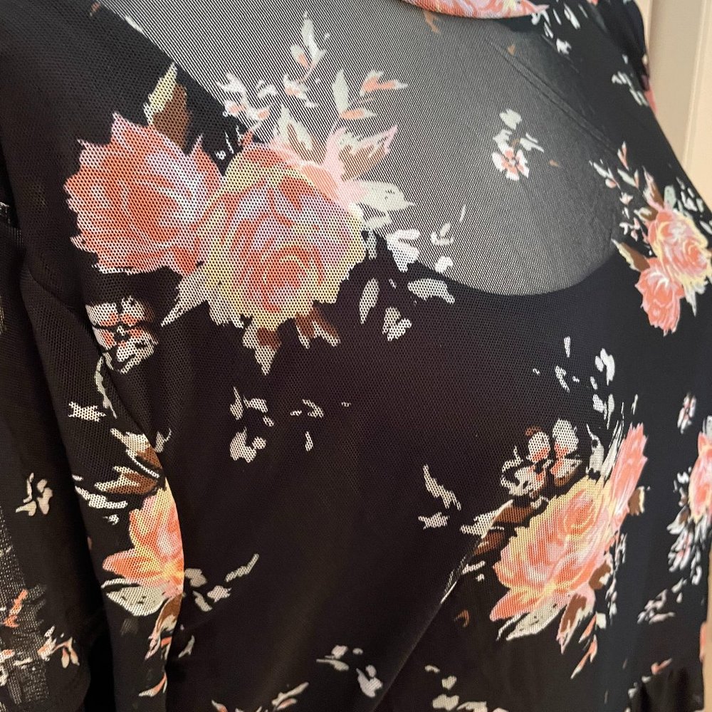 BLACK DRESS WIITH ROSES 3X - Picture 5 of 9